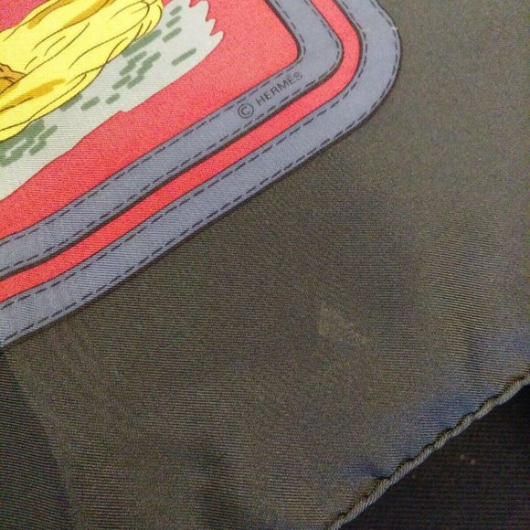 Hermes Silk Scarf Chain ECUTIES Approx. 34" x 35" - Picture 4 of 5